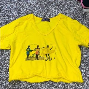 Super cute cropped tee